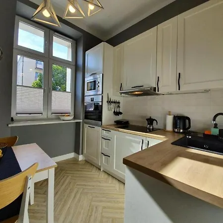 Dworcowa 100 M Do Pkp Kołobrzeg